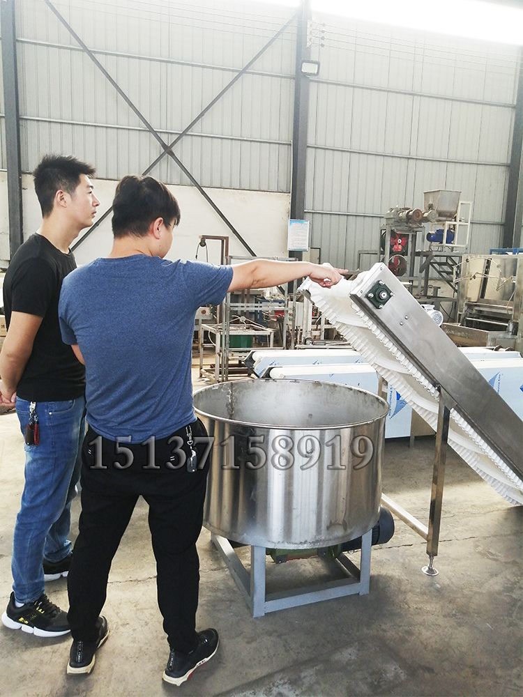 米線機生產(chǎn)車間